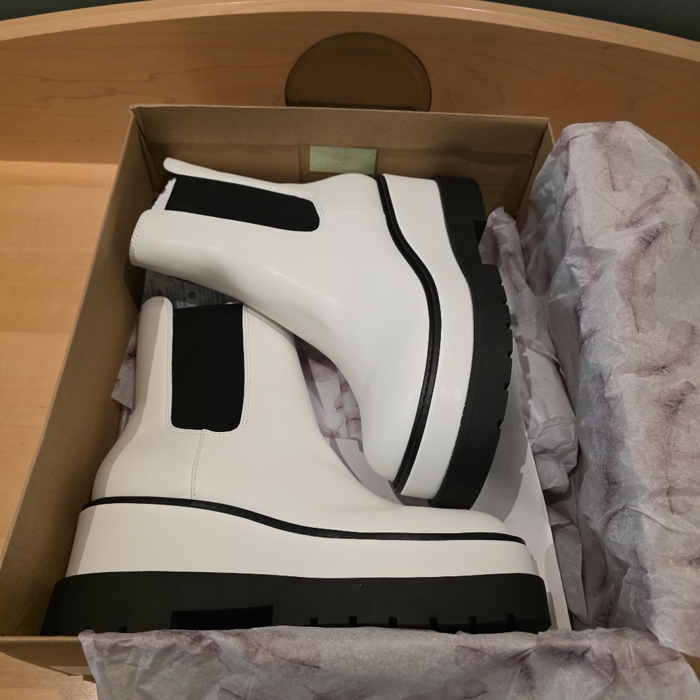 🔥Jessica Simpson | White Leather Boots